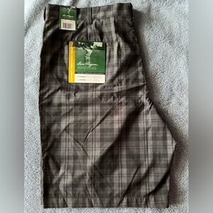 Ben Hogan Performance flat front shorts - Size 38 (NWT)